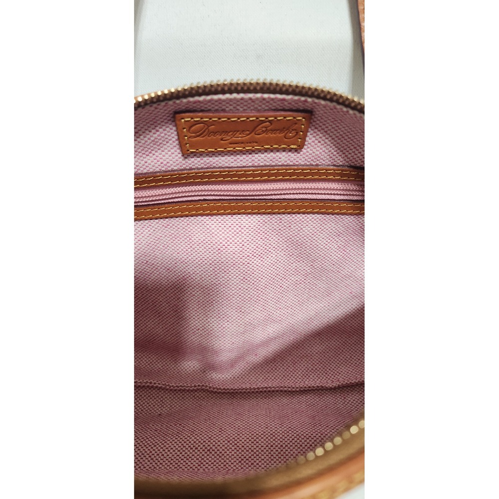 Dooney & Bourke White Pebbled Leather Barrel Bag Tan Trim Duck Charm - Picture 12 of 12